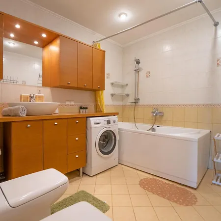Апартаменты Street, Quite Center, 2br *